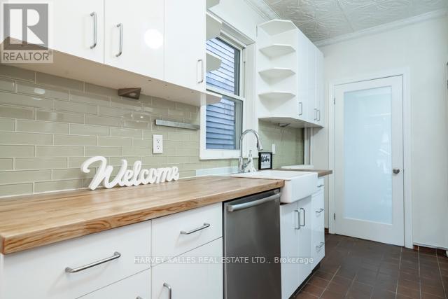 178 Manning Avenue, Toronto, Ontario  M6J 2K5 - Photo 8 - C12966304