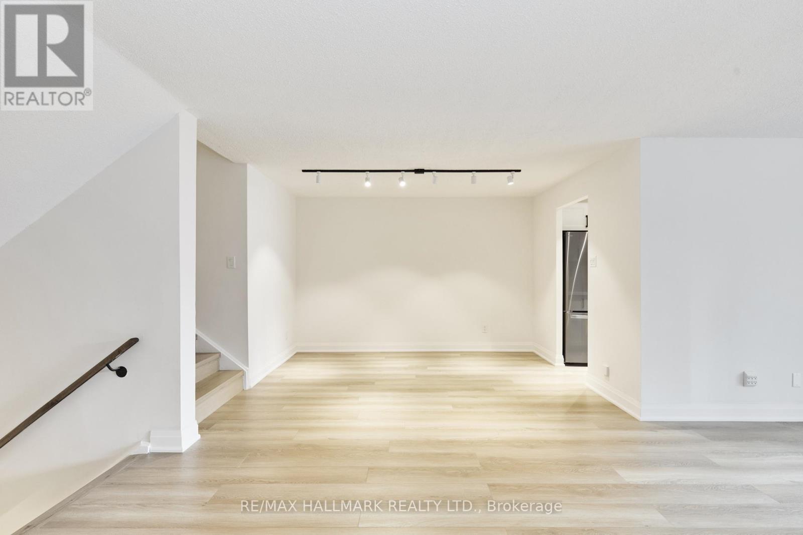 801 - 30 Church Street, Toronto, Ontario  M5E 1S7 - Photo 10 - C12966328