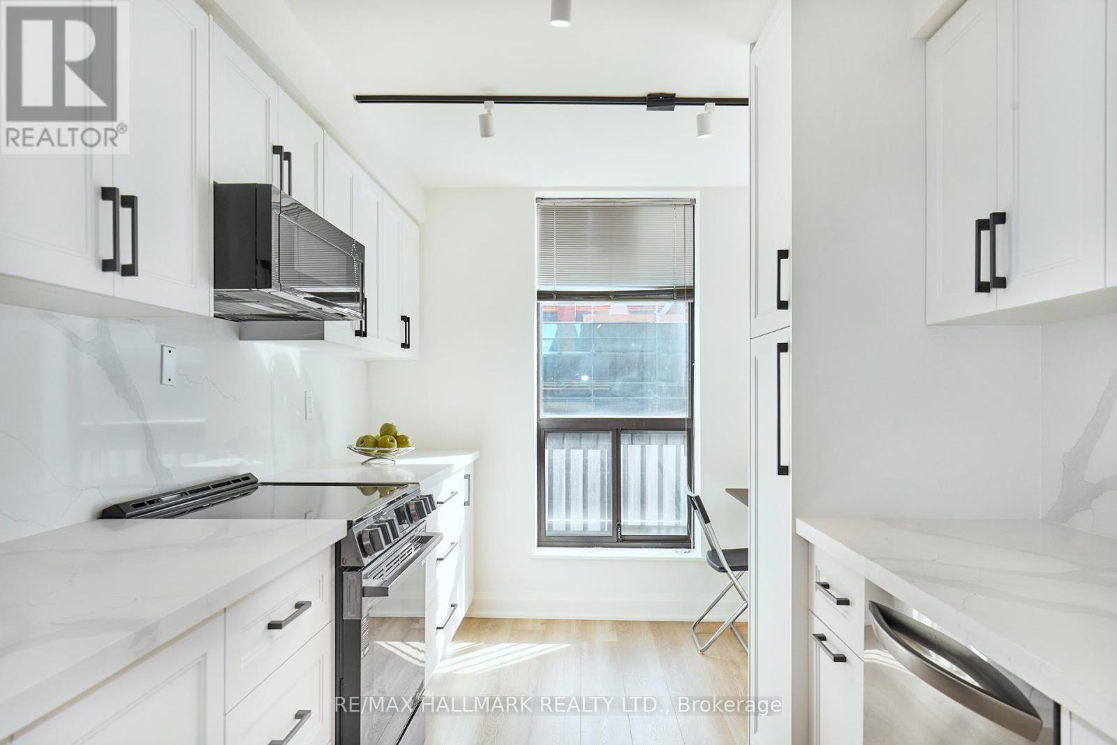 801 - 30 Church Street, Toronto, Ontario  M5E 1S7 - Photo 13 - C12966328