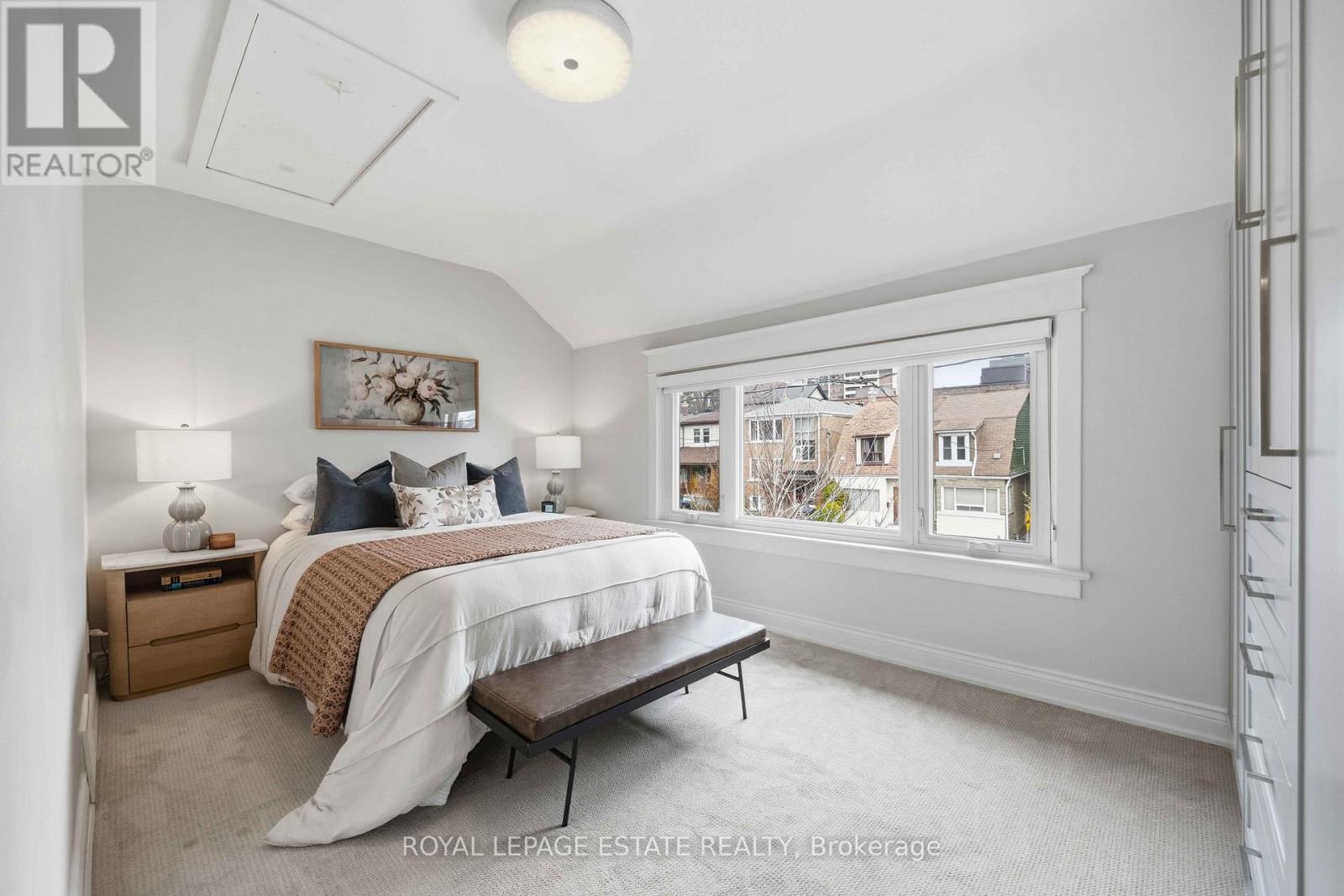 38 Kenwood Avenue, Toronto, Ontario  M6C 2R9 - Photo 14 - C12966372