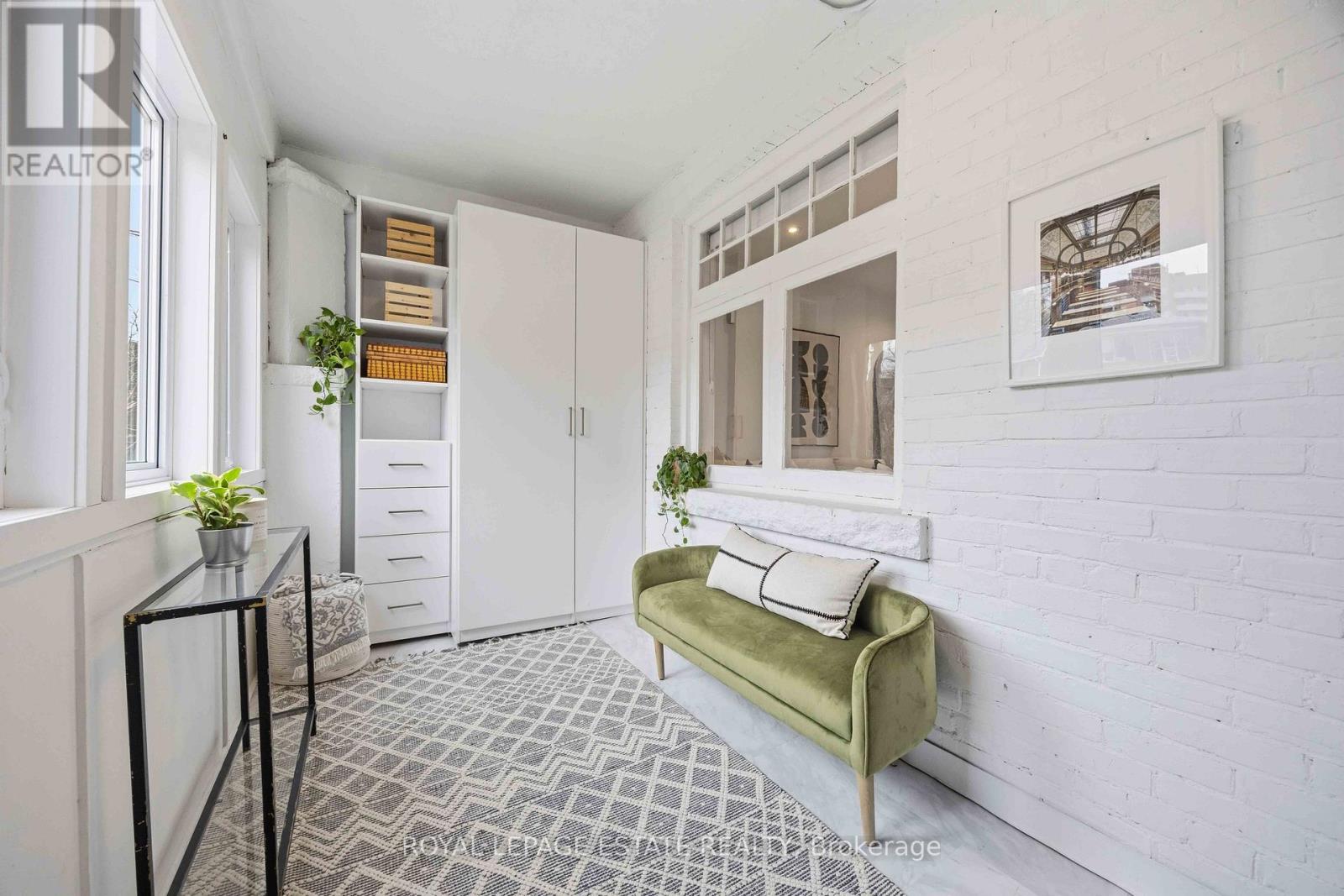 38 Kenwood Avenue, Toronto, Ontario  M6C 2R9 - Photo 2 - C12966372