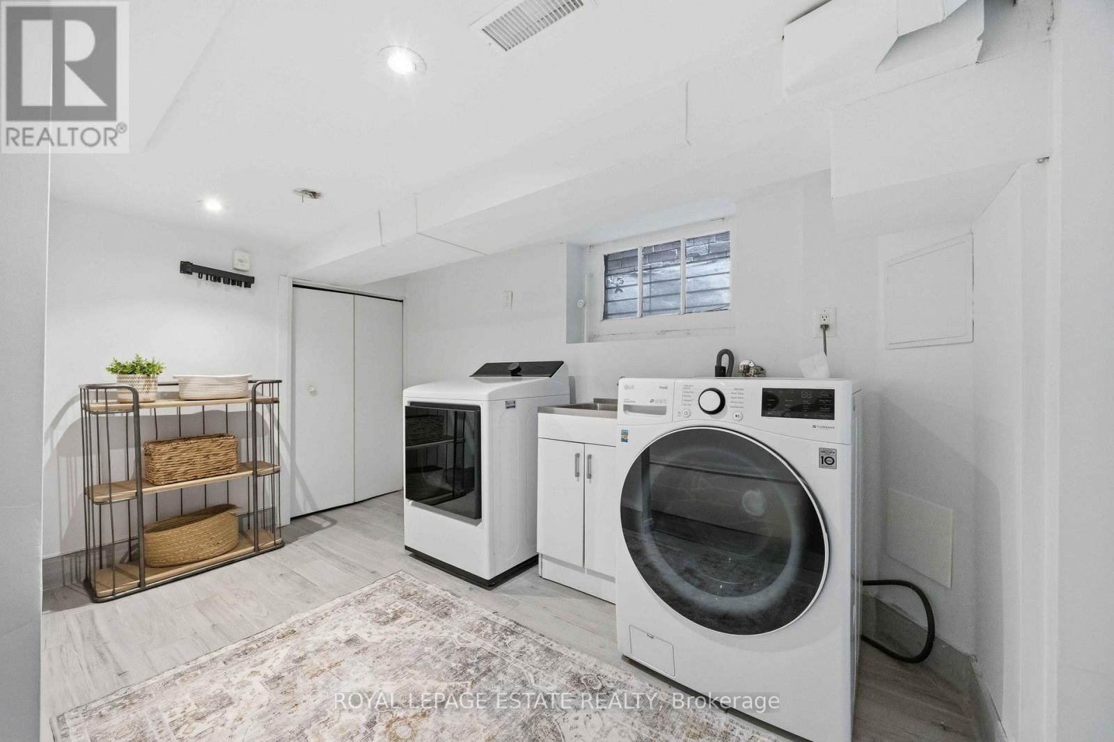 38 Kenwood Avenue, Toronto, Ontario  M6C 2R9 - Photo 29 - C12966372