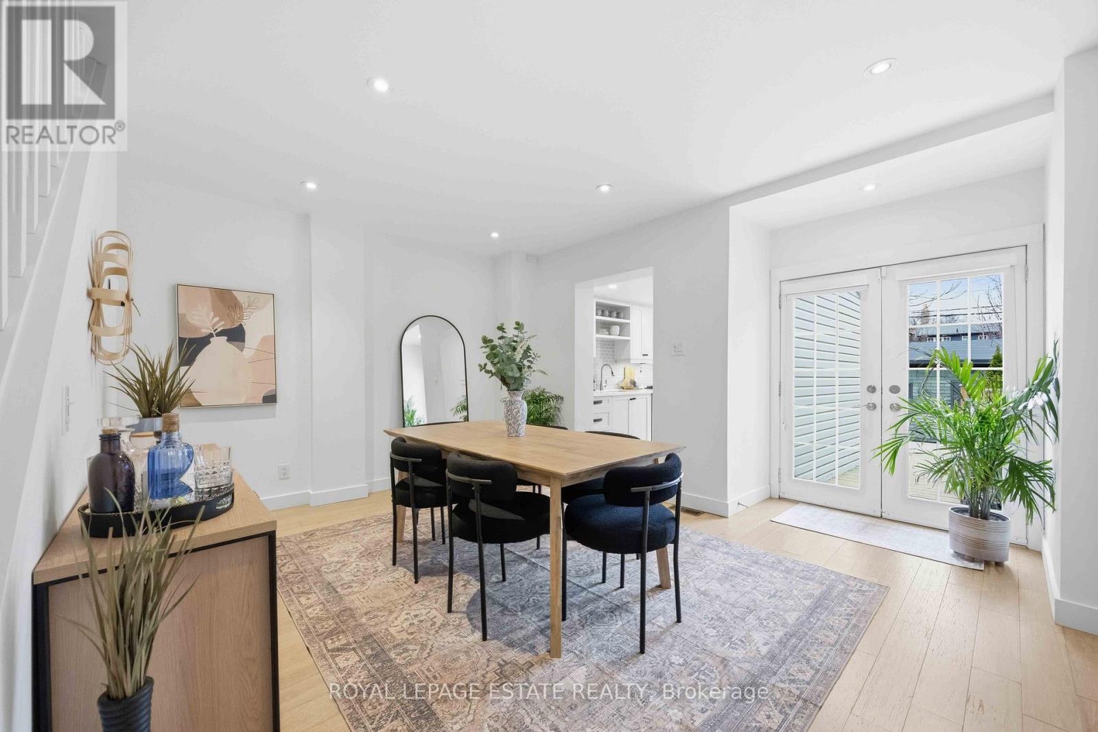 38 Kenwood Avenue, Toronto, Ontario  M6C 2R9 - Photo 7 - C12966372