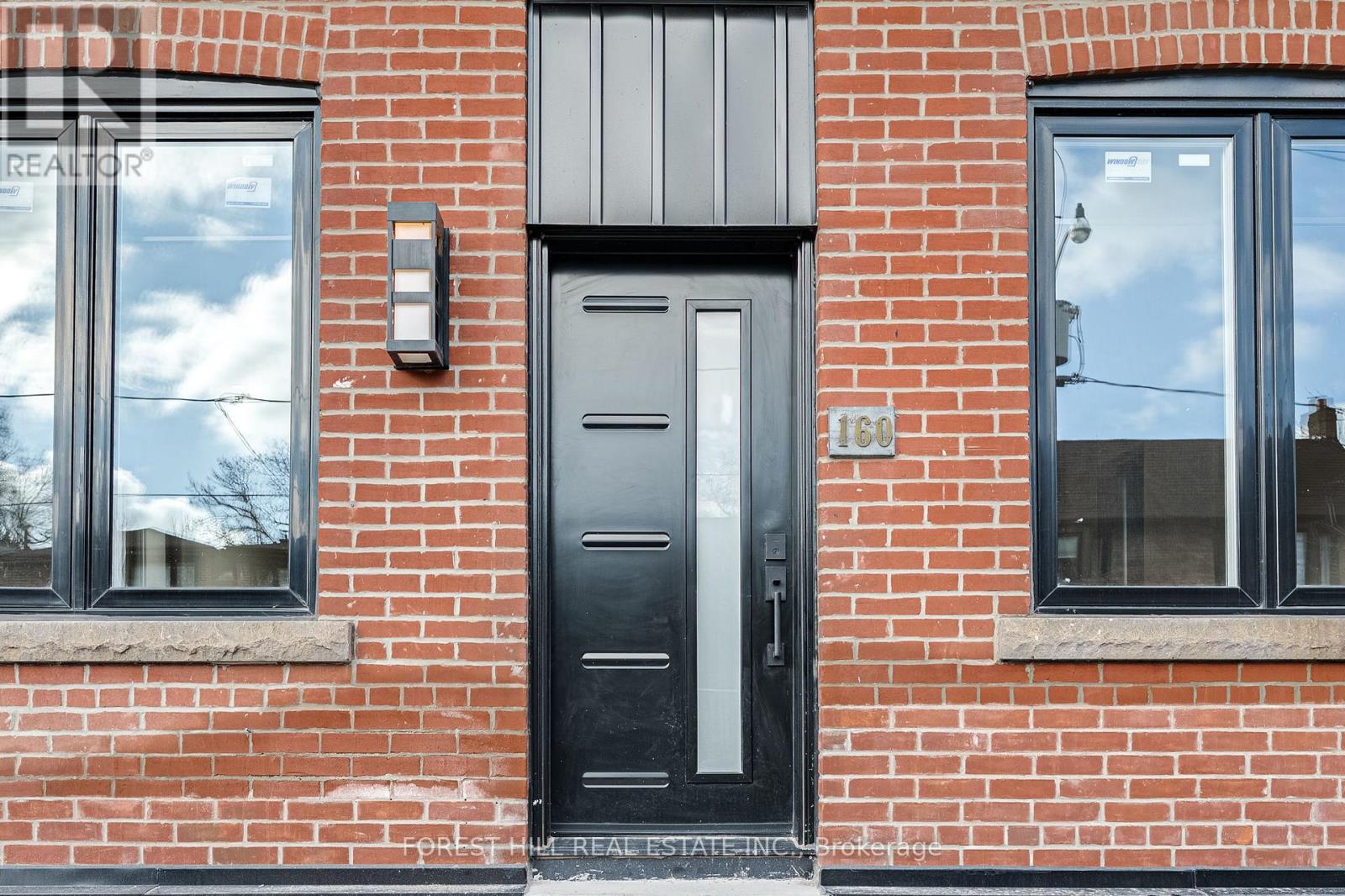 160 Tyrrel Avenue, Toronto, Ontario  M6G 2G7 - Photo 2 - C12966388