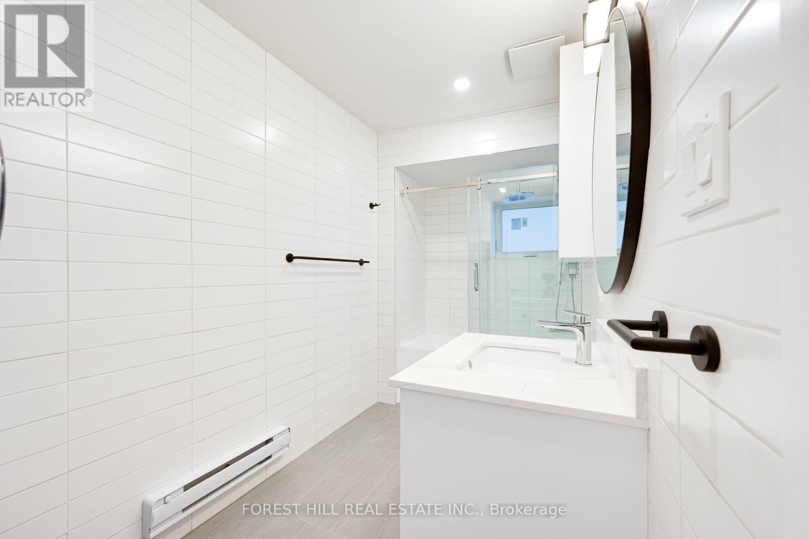 160 Tyrrel Avenue, Toronto, Ontario  M6G 2G7 - Photo 31 - C12966388