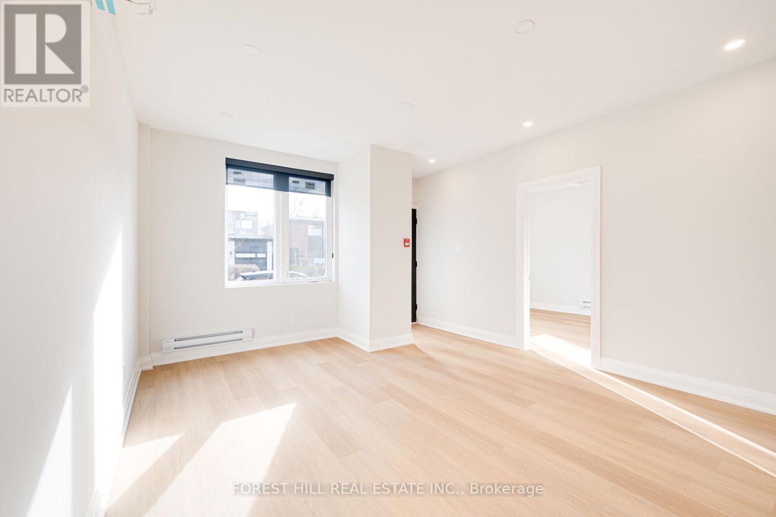 160 Tyrrel Avenue, Toronto, Ontario  M6G 2G7 - Photo 7 - C12966388