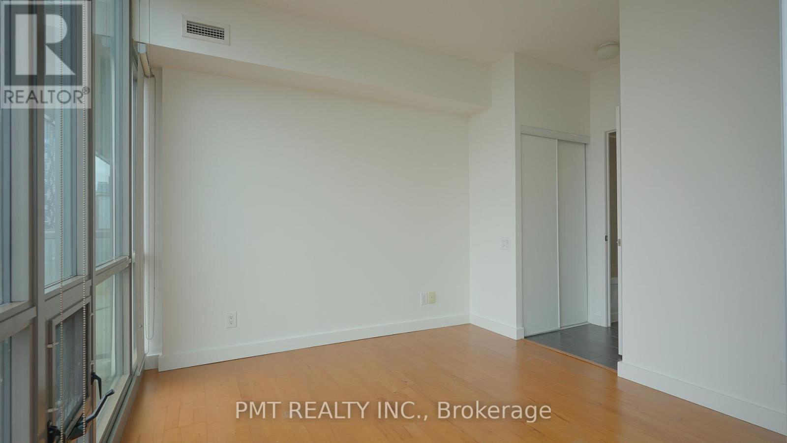1704 - 33 Mill Street, Toronto, Ontario  M5A 3R3 - Photo 2 - C12966402