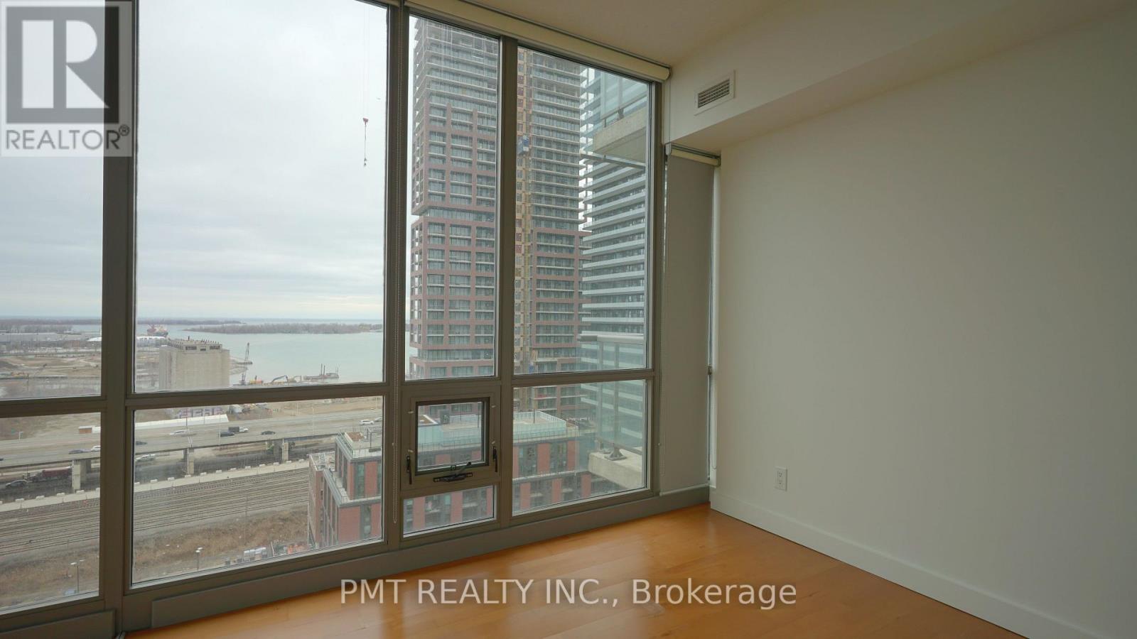 1704 - 33 Mill Street, Toronto, Ontario  M5A 3R3 - Photo 3 - C12966402