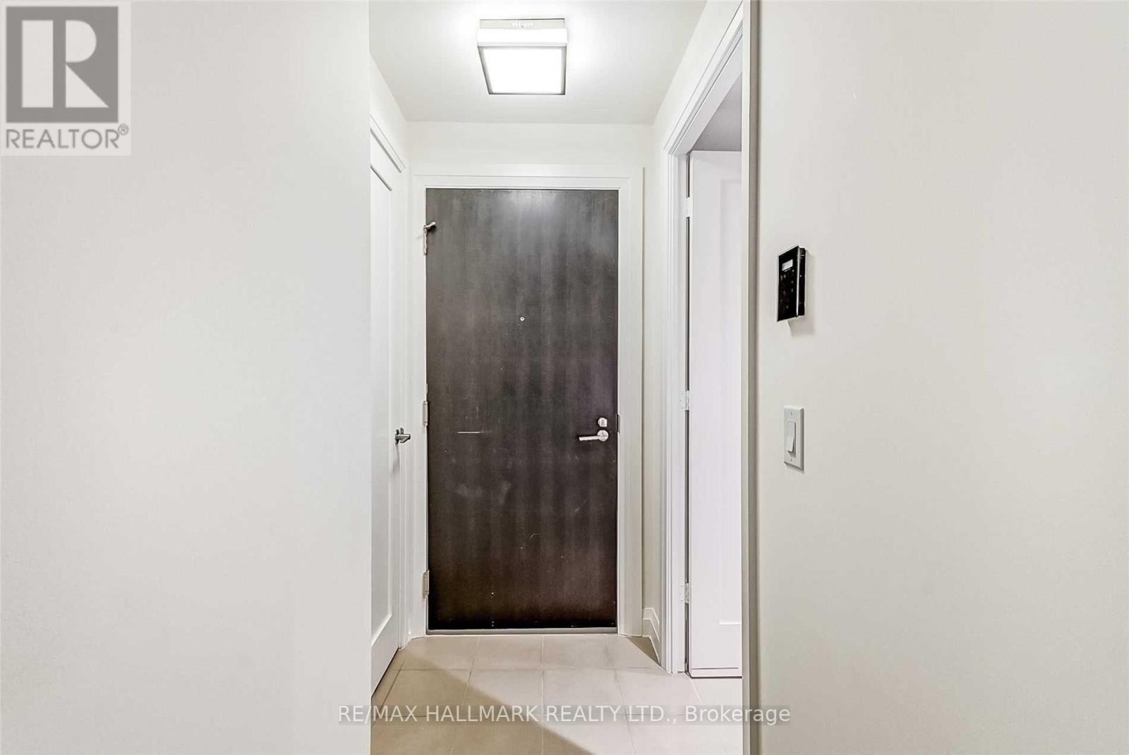 2417 - 5 Sheppard Avenue E, Toronto, Ontario  M2N 0G4 - Photo 3 - C12966430