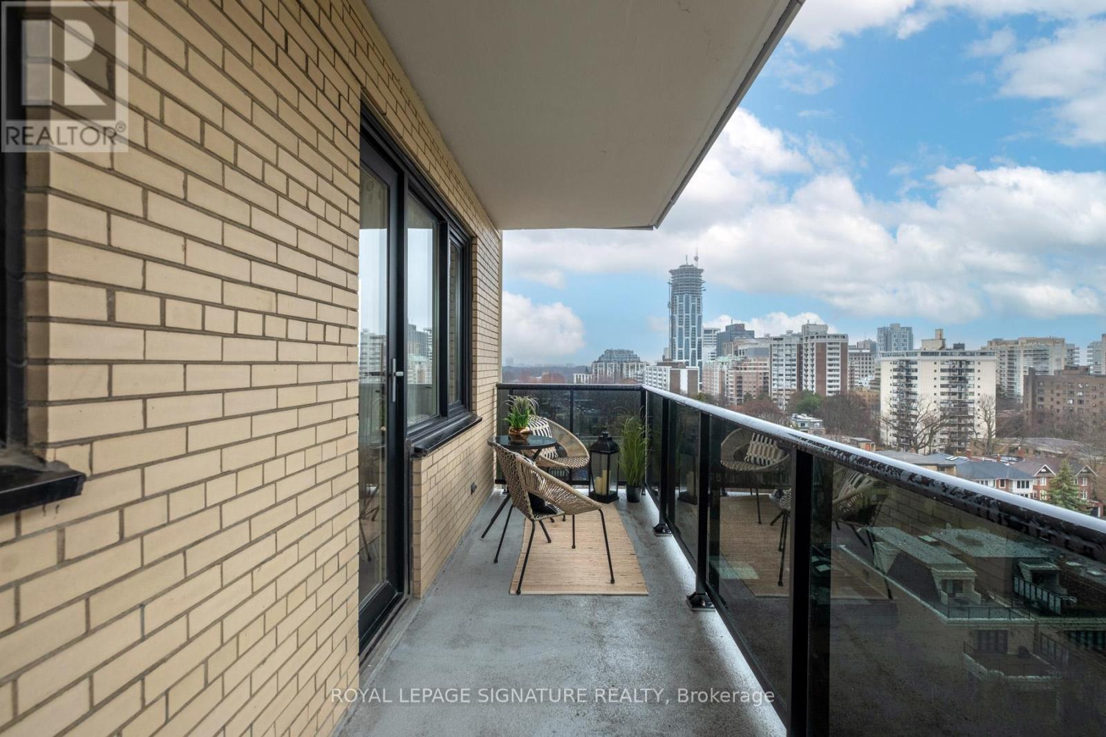 1105 - 575 Avenue Road, Toronto, Ontario  M4V 2K2 - Photo 32 - C12966442