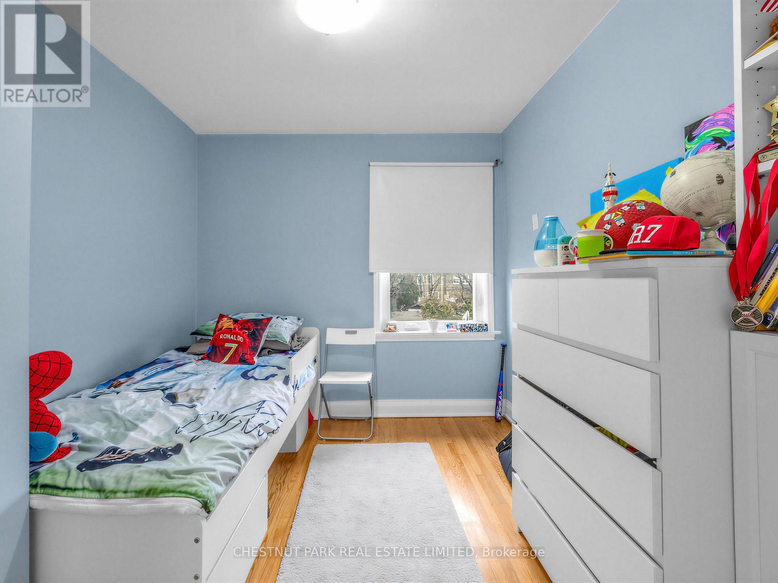 246 Donlea Drive, Toronto, Ontario  M4G 2N2 - Photo 17 - C12966444