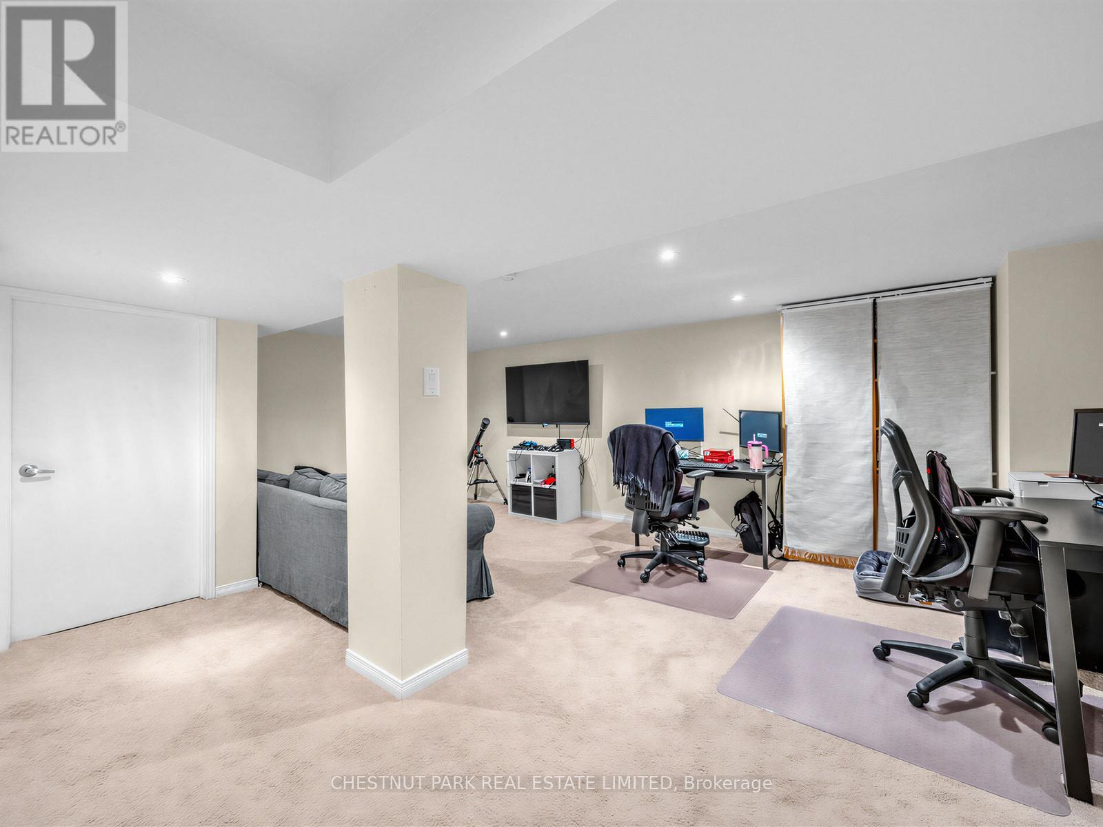 246 Donlea Drive, Toronto, Ontario  M4G 2N2 - Photo 20 - C12966444