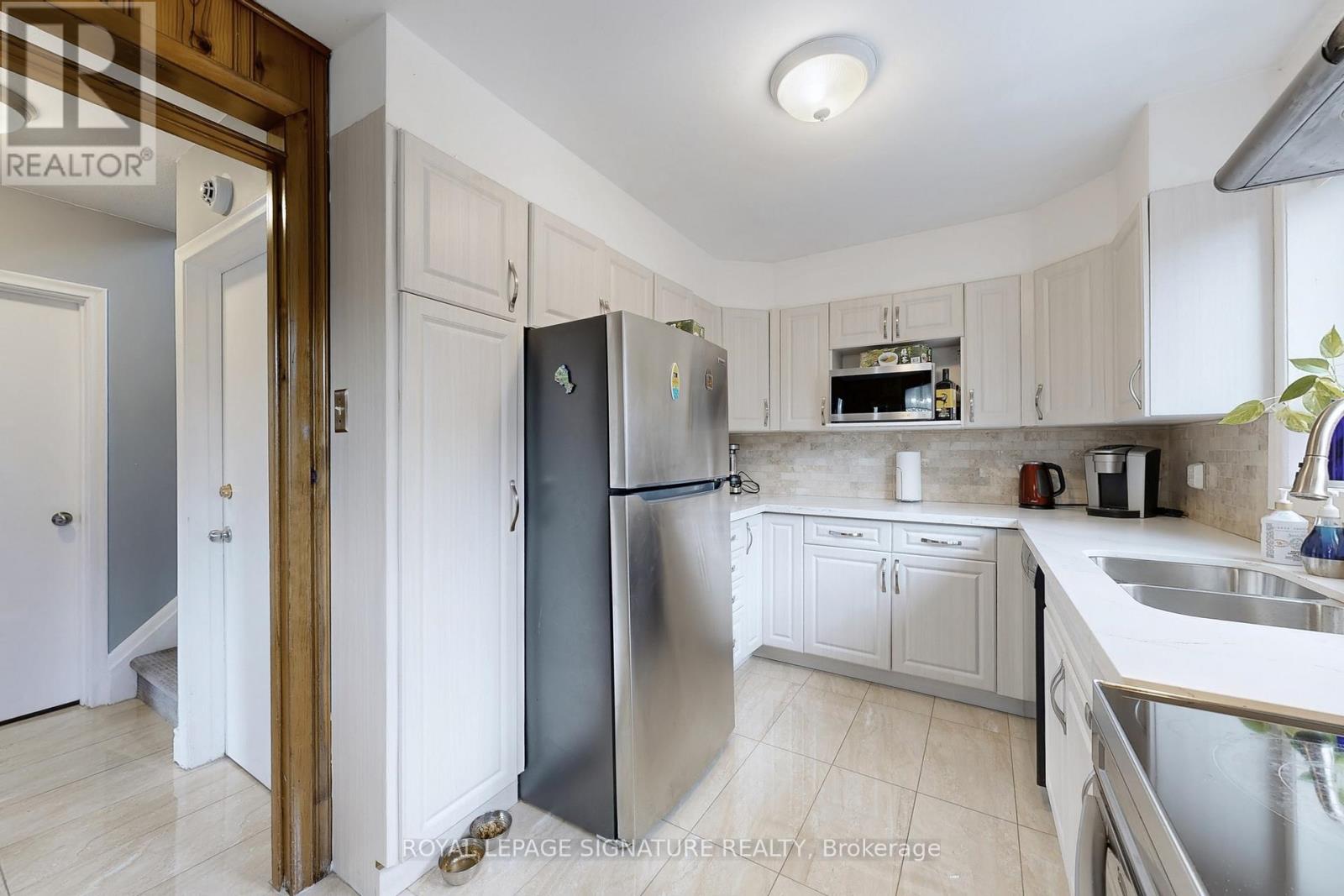 68 Christina Crescent, Toronto, Ontario  M1R 4H8 - Photo 14 - E12966176