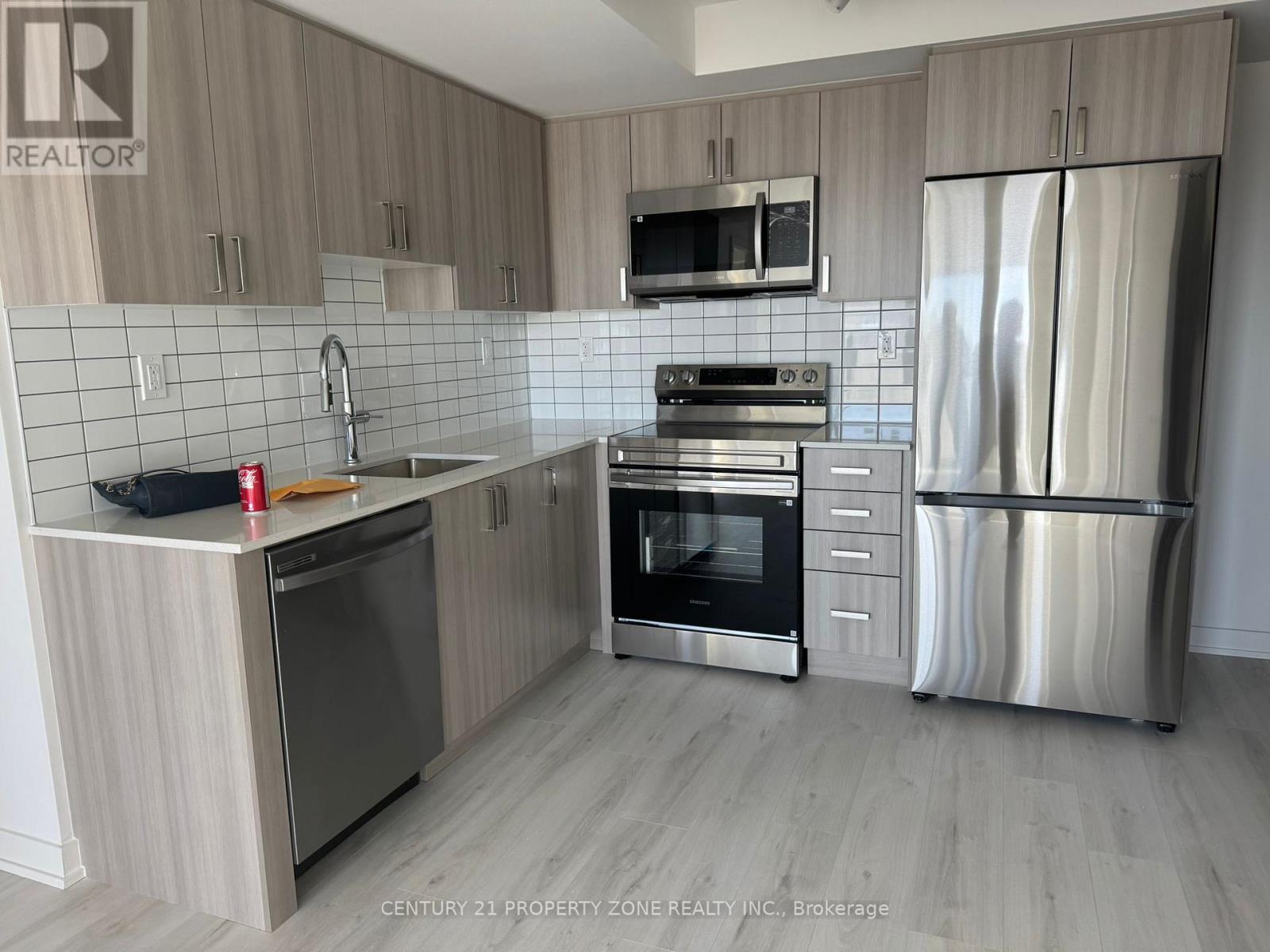 411 - 1010 Sandy Beach Road, Pickering, Ontario  L1W 3V9 - Photo 2 - E12966210