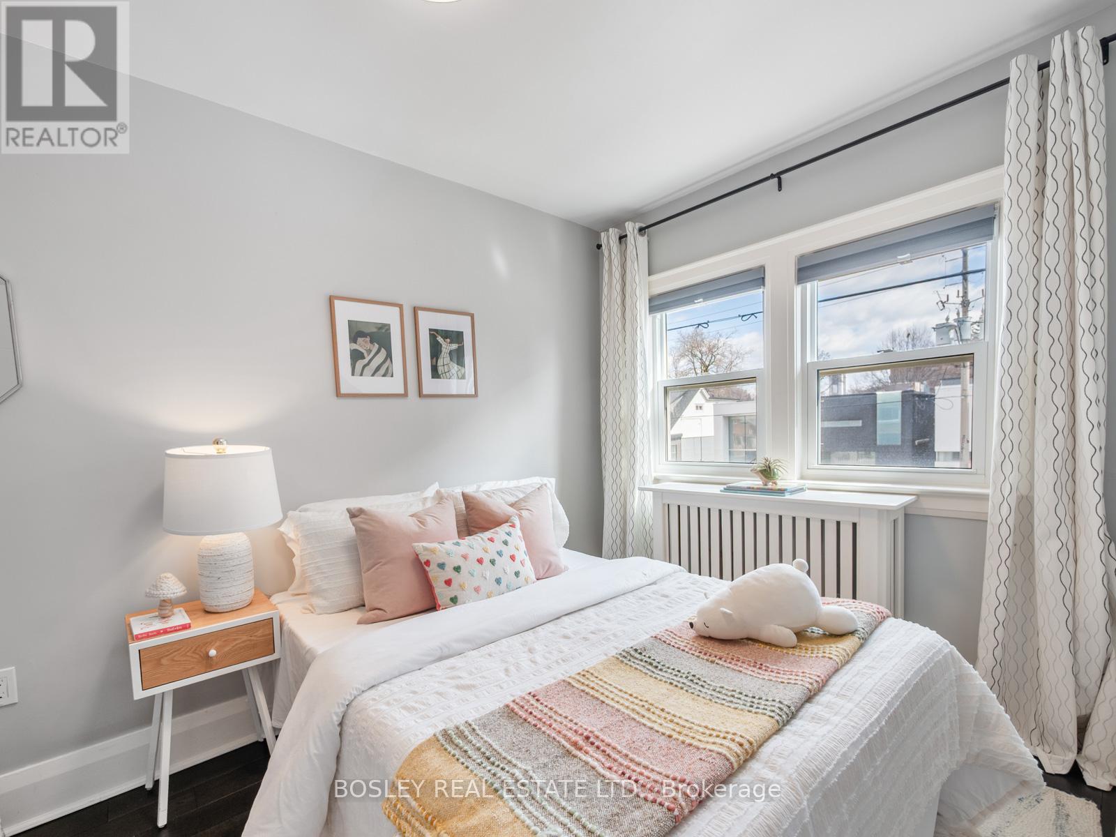 1070 Woodbine Avenue, Toronto, Ontario  M4C 4C5 - Photo 21 - E12966214