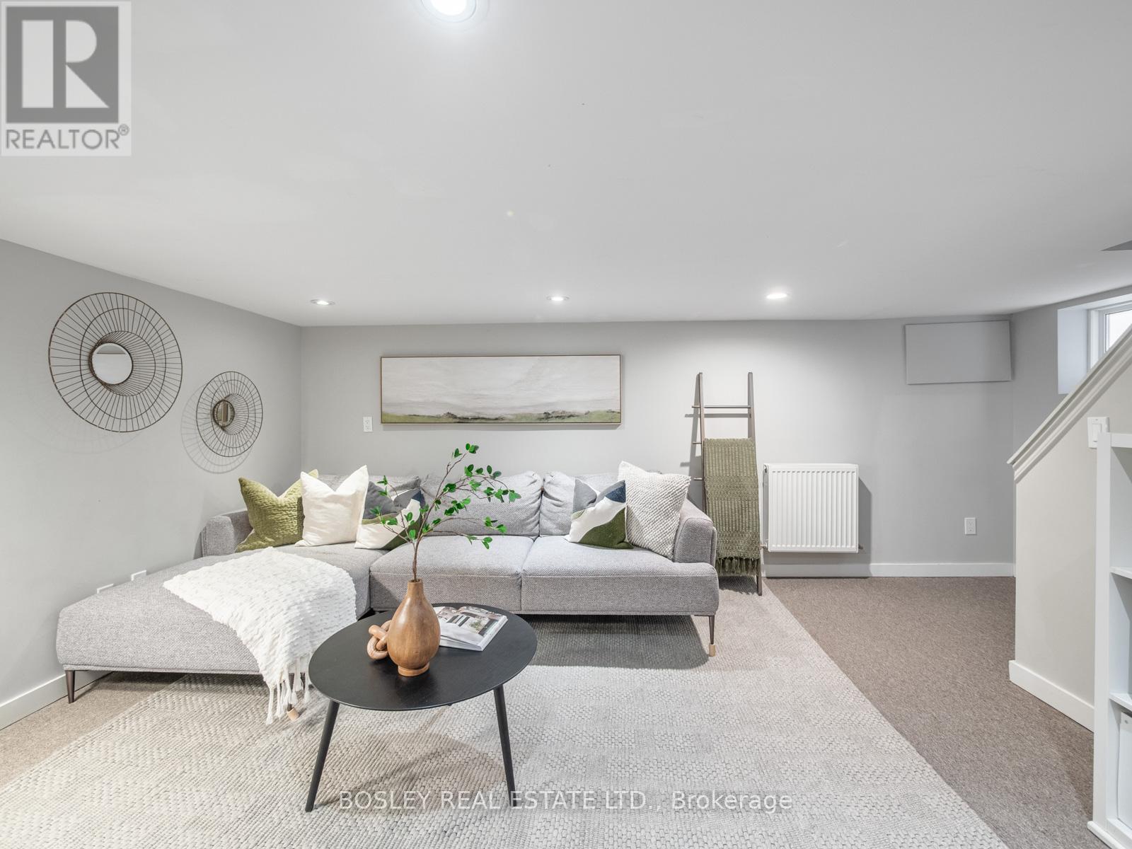 1070 Woodbine Avenue, Toronto, Ontario  M4C 4C5 - Photo 34 - E12966214