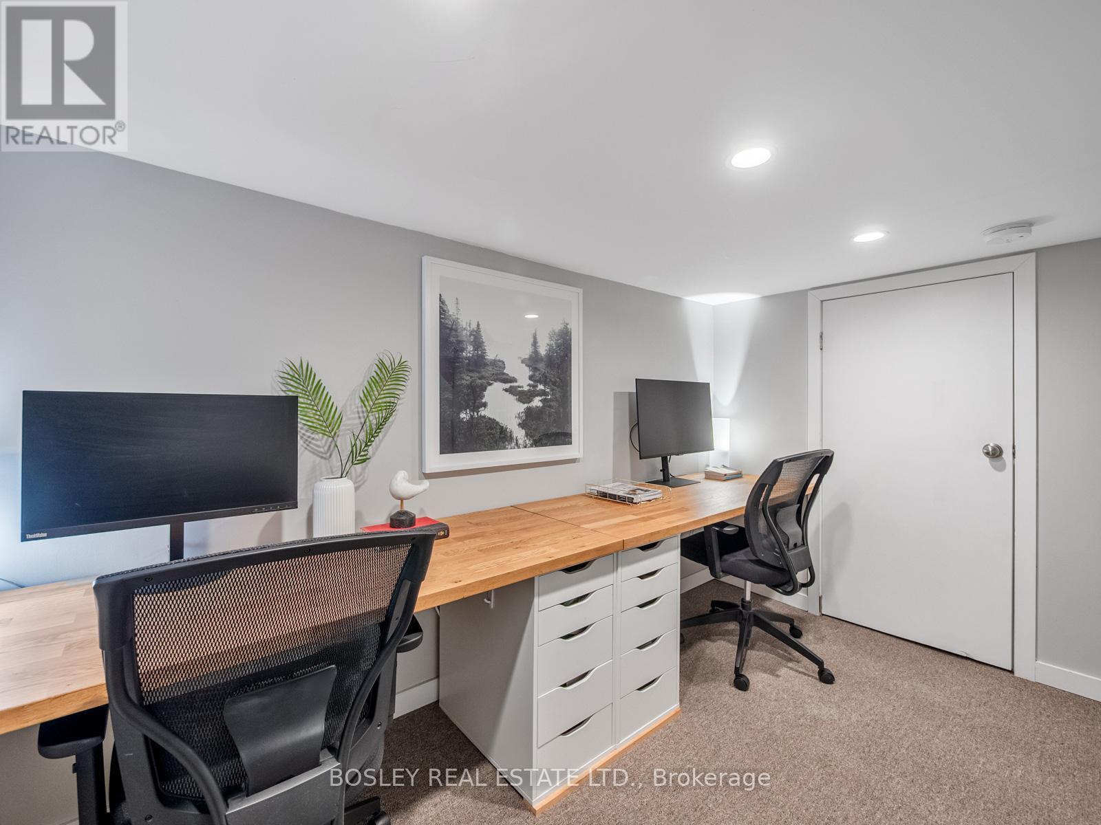 1070 Woodbine Avenue, Toronto, Ontario  M4C 4C5 - Photo 37 - E12966214