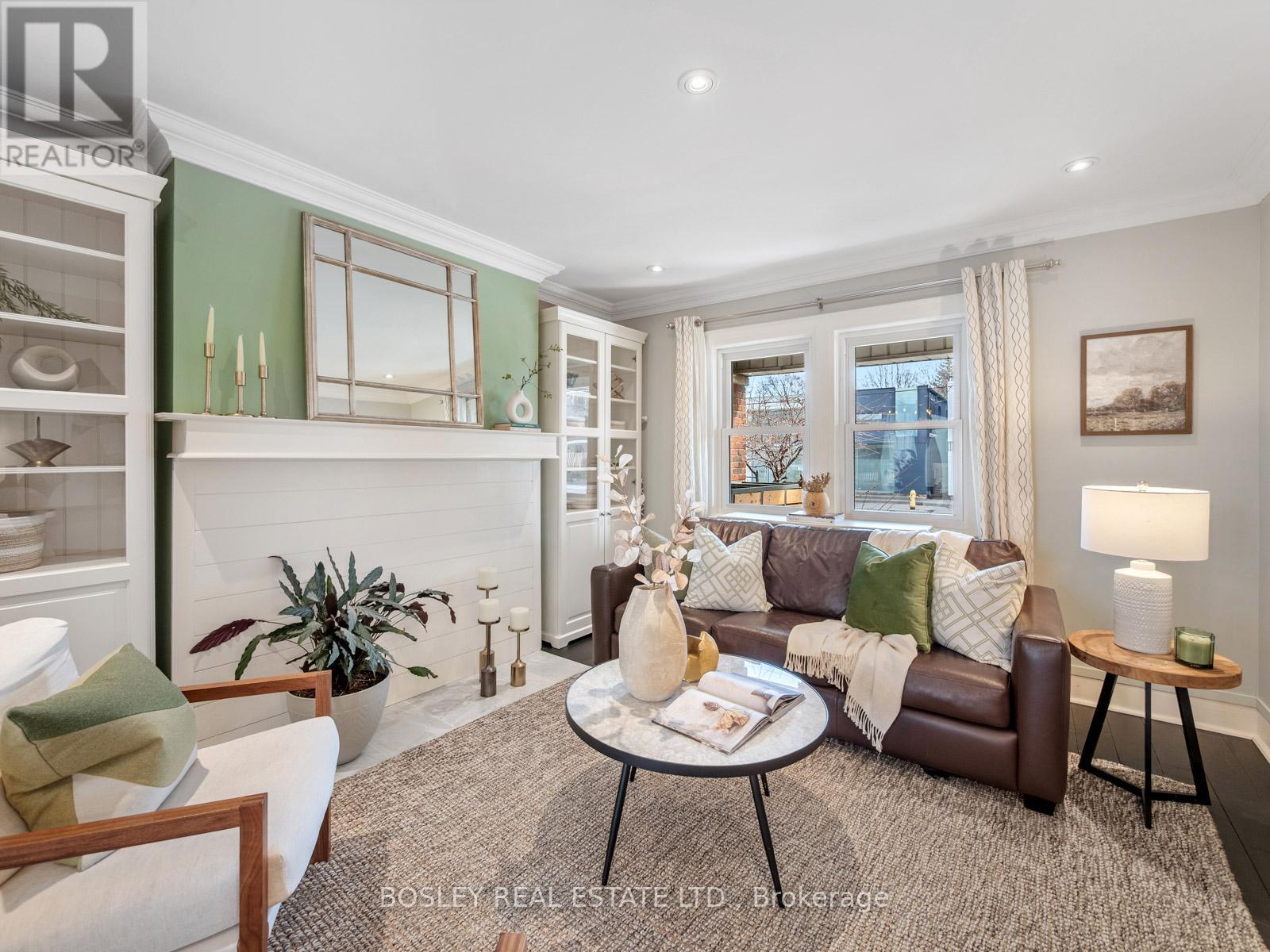 1070 Woodbine Avenue, Toronto, Ontario  M4C 4C5 - Photo 9 - E12966214