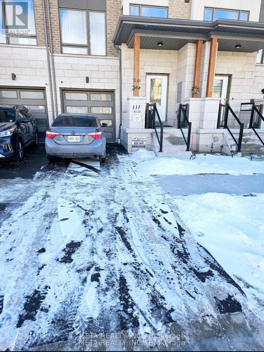 111 Vanier Street, Whitby, Ontario  L1R 0N3 - Photo 3 - E12966382