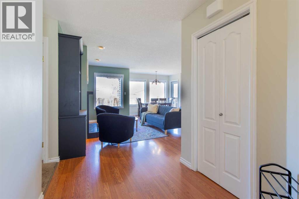 628 Maple Place, Picture Butte, Alberta  T0K 1V0 - Photo 3 - A2298555