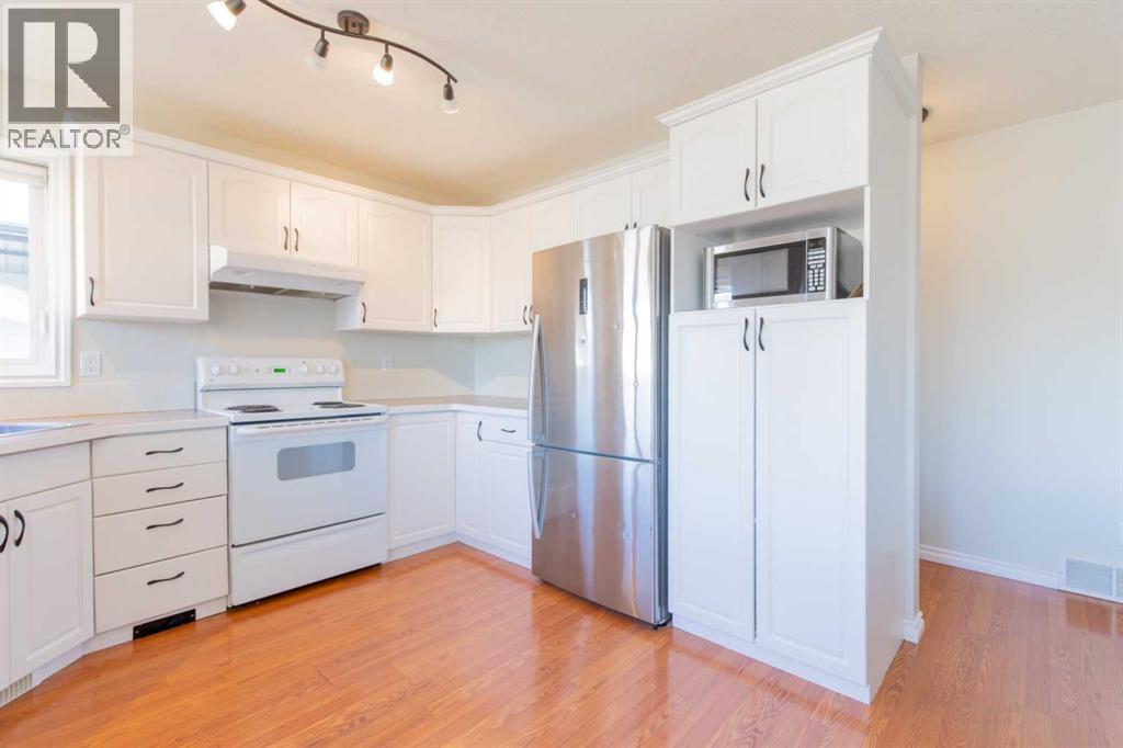 628 Maple Place, Picture Butte, Alberta  T0K 1V0 - Photo 10 - A2298555