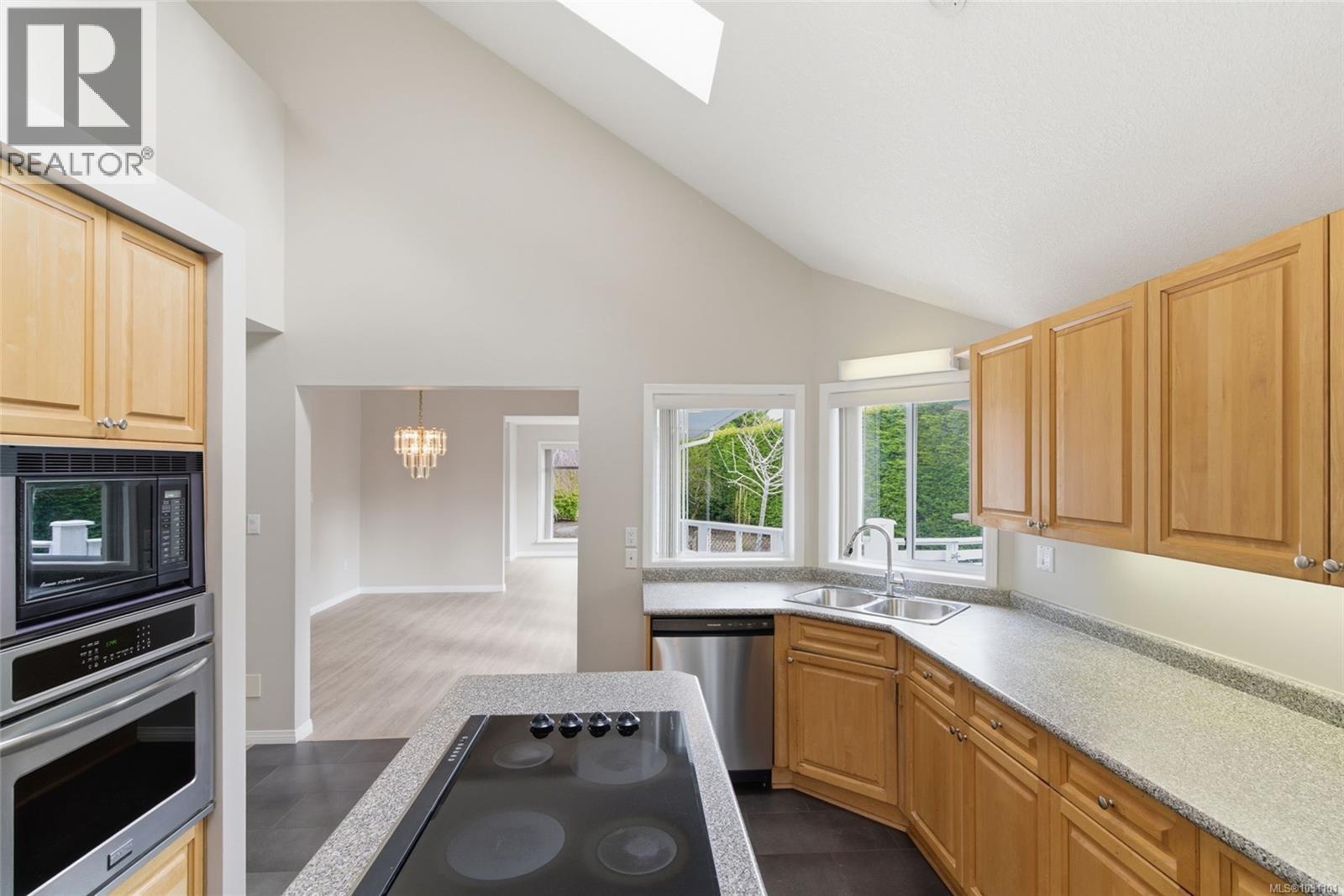 576 Dalmatian Dr, Parksville, British Columbia  V9P 1Y4 - Photo 18 - 1031101