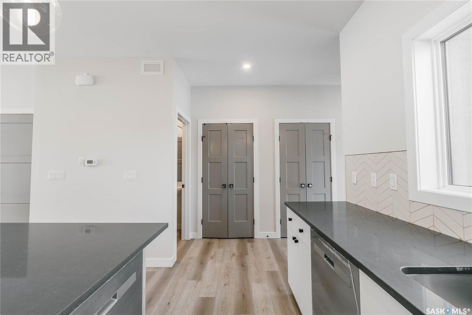 803 2nd Street E, Saskatoon, Saskatchewan  S7H 1P8 - Photo 7 - SK032222