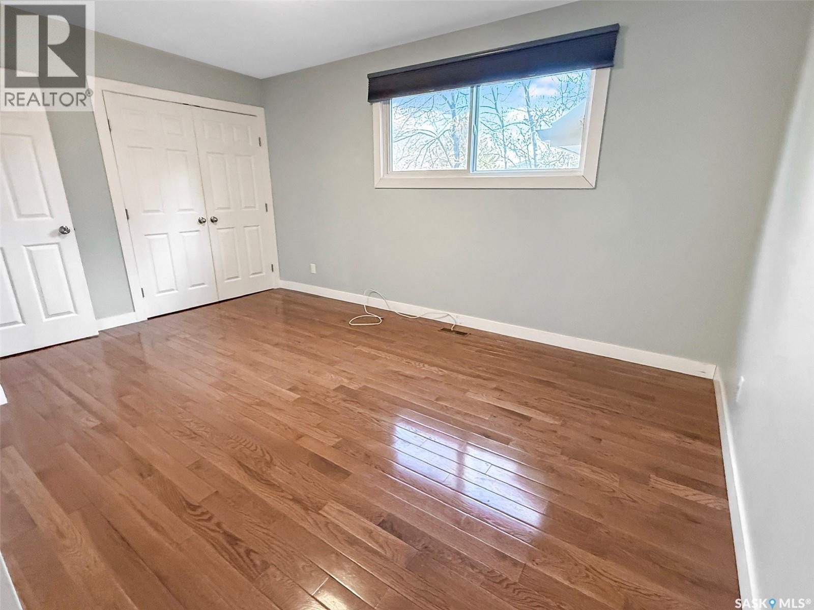 210 Clinton Place, Swift Current, Saskatchewan  S9H 4K2 - Photo 12 - SK032196