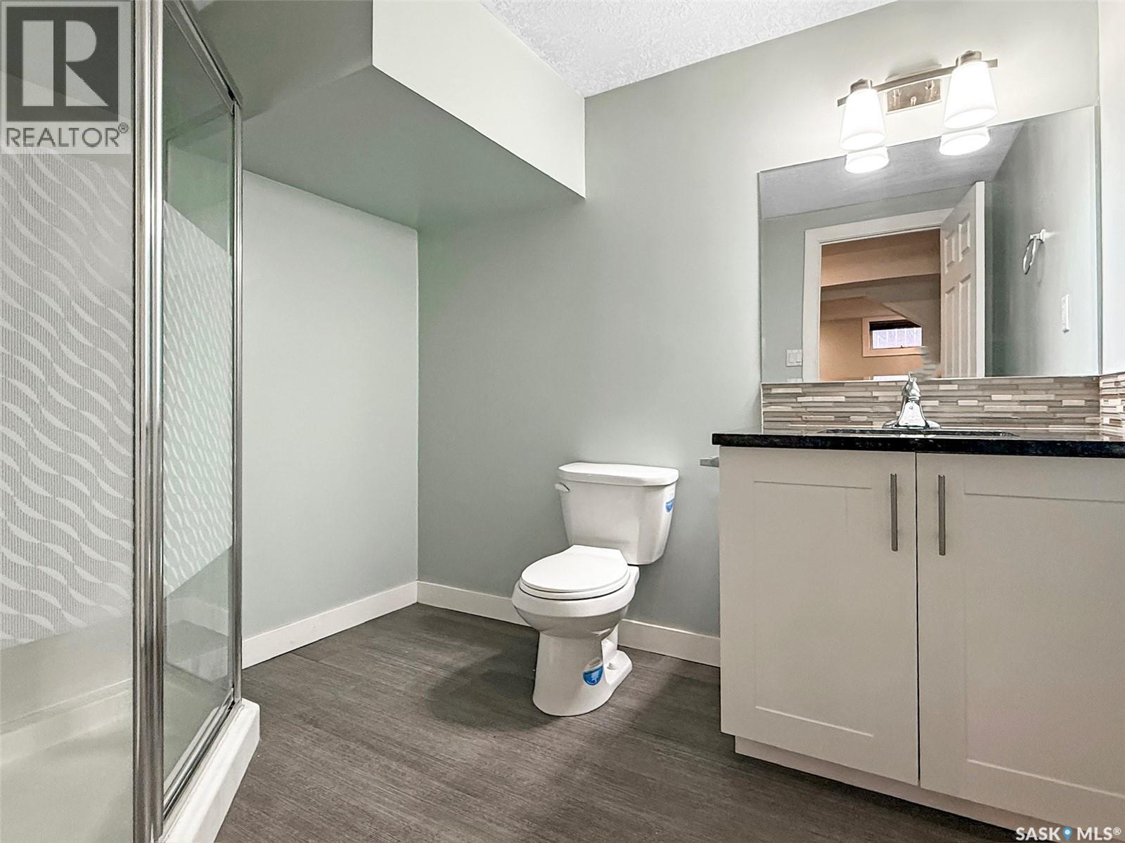 210 Clinton Place, Swift Current, Saskatchewan  S9H 4K2 - Photo 16 - SK032196