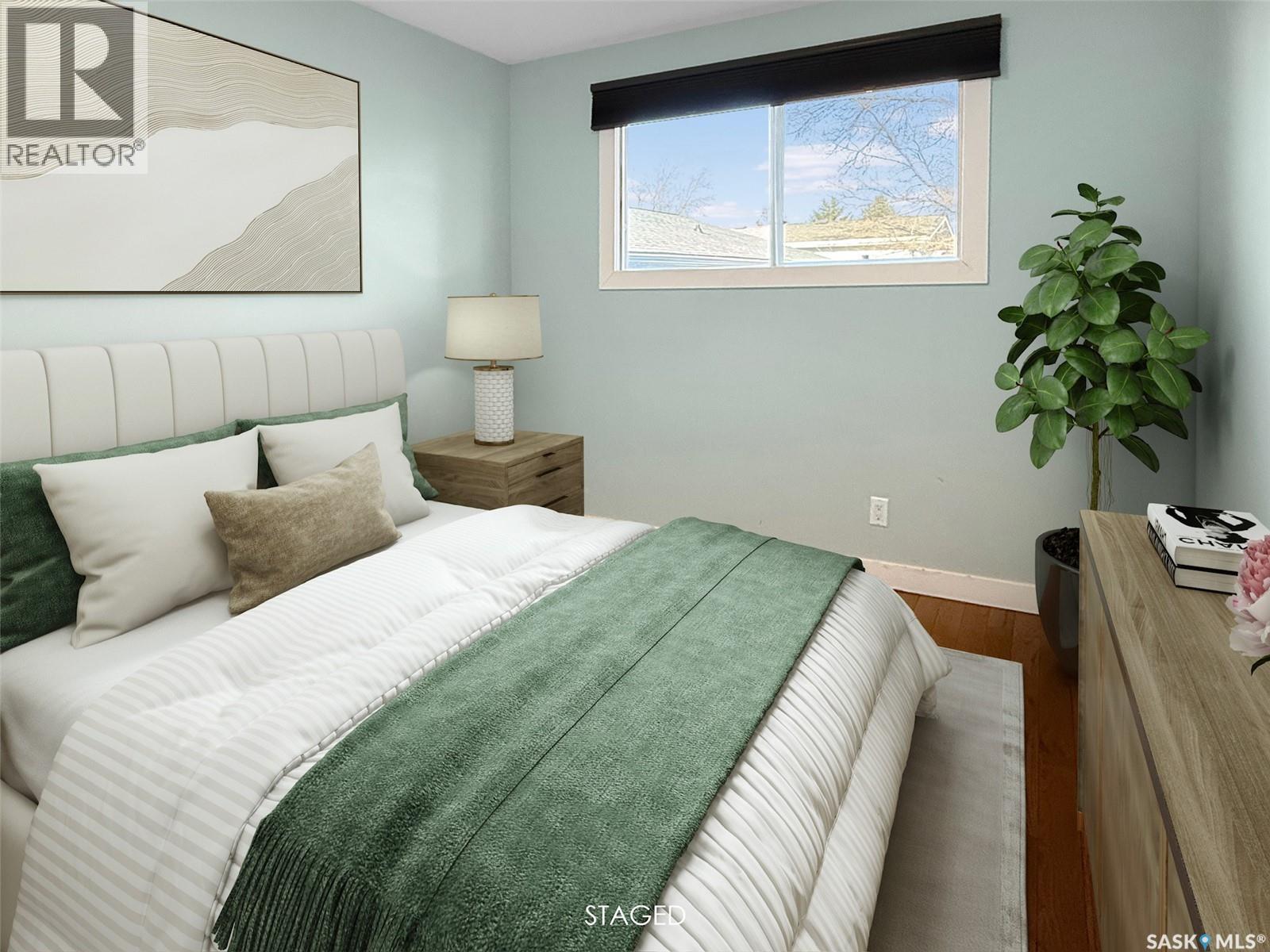 210 Clinton Place, Swift Current, Saskatchewan  S9H 4K2 - Photo 8 - SK032196