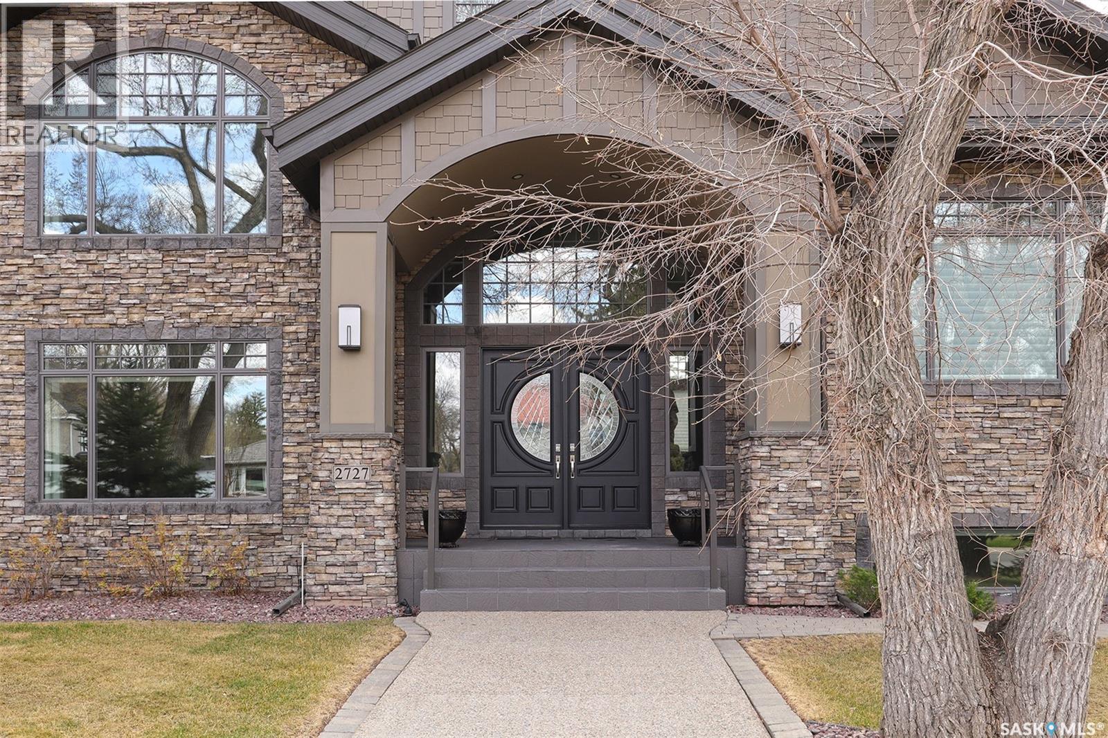 2727 McCALLUM AVENUE, Regina, Saskatchewan