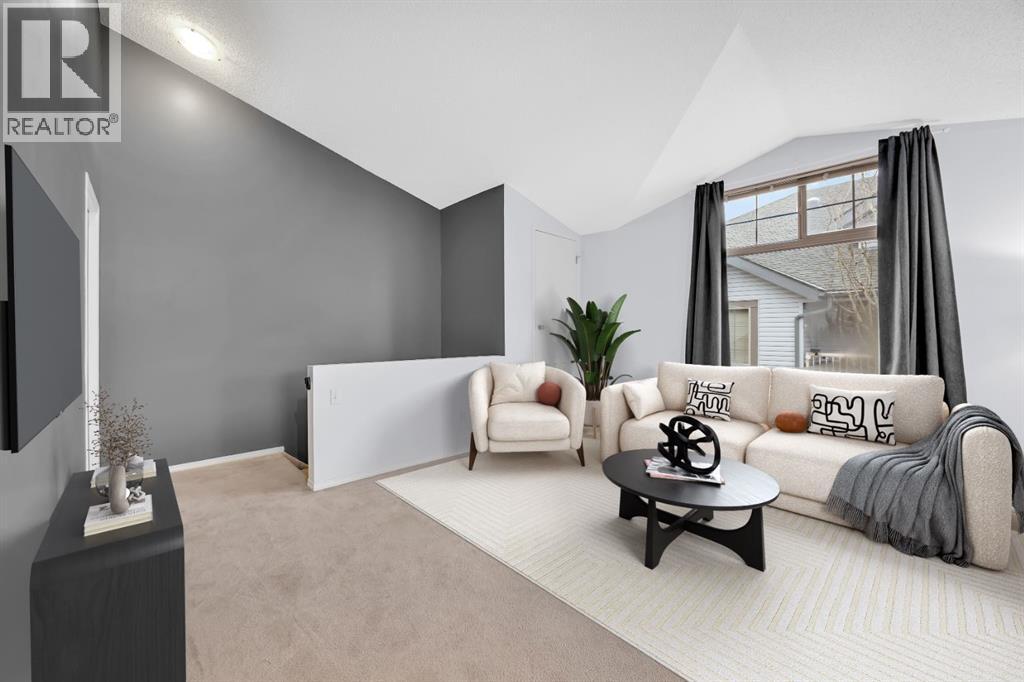 205, 27 Everridge Square SW, Calgary, Alberta  T2Y 5J7 - Photo 2 - A2292590