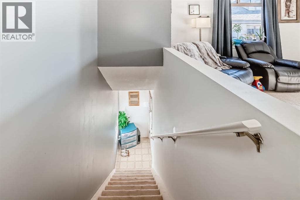 205, 27 Everridge Square SW, Calgary, Alberta  T2Y 5J7 - Photo 7 - A2292590