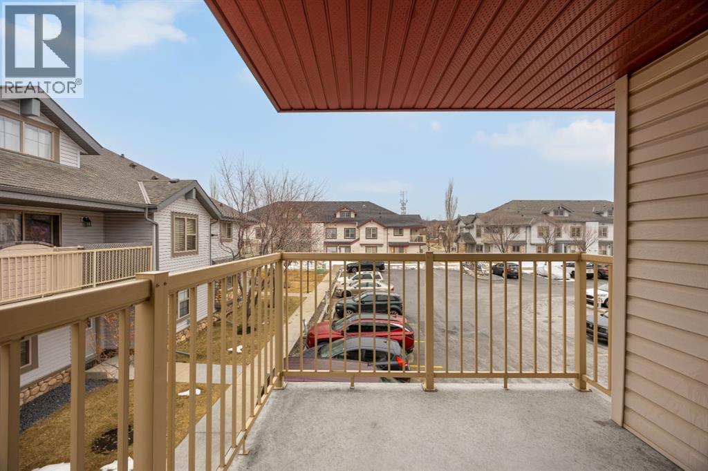 205, 27 Everridge Square SW, Calgary, Alberta  T2Y 5J7 - Photo 22 - A2292590