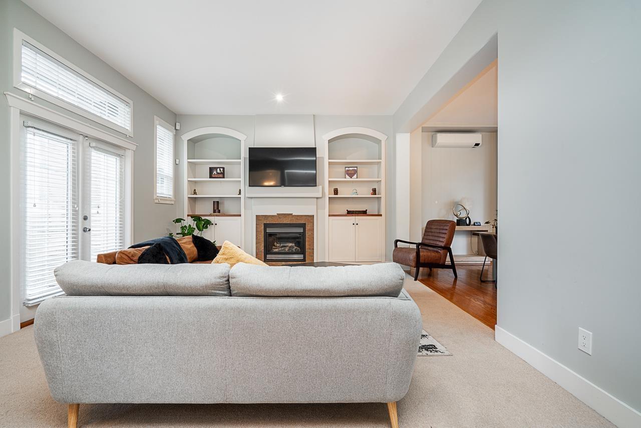 6075 165a Street, Surrey, British Columbia  V3S 7W6 - Photo 5 - R3107196