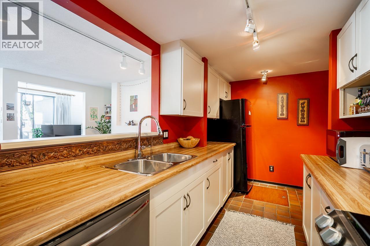 836 Millbank, Vancouver, British Columbia V5Z 3Z4 - Photo 15 - R3107327