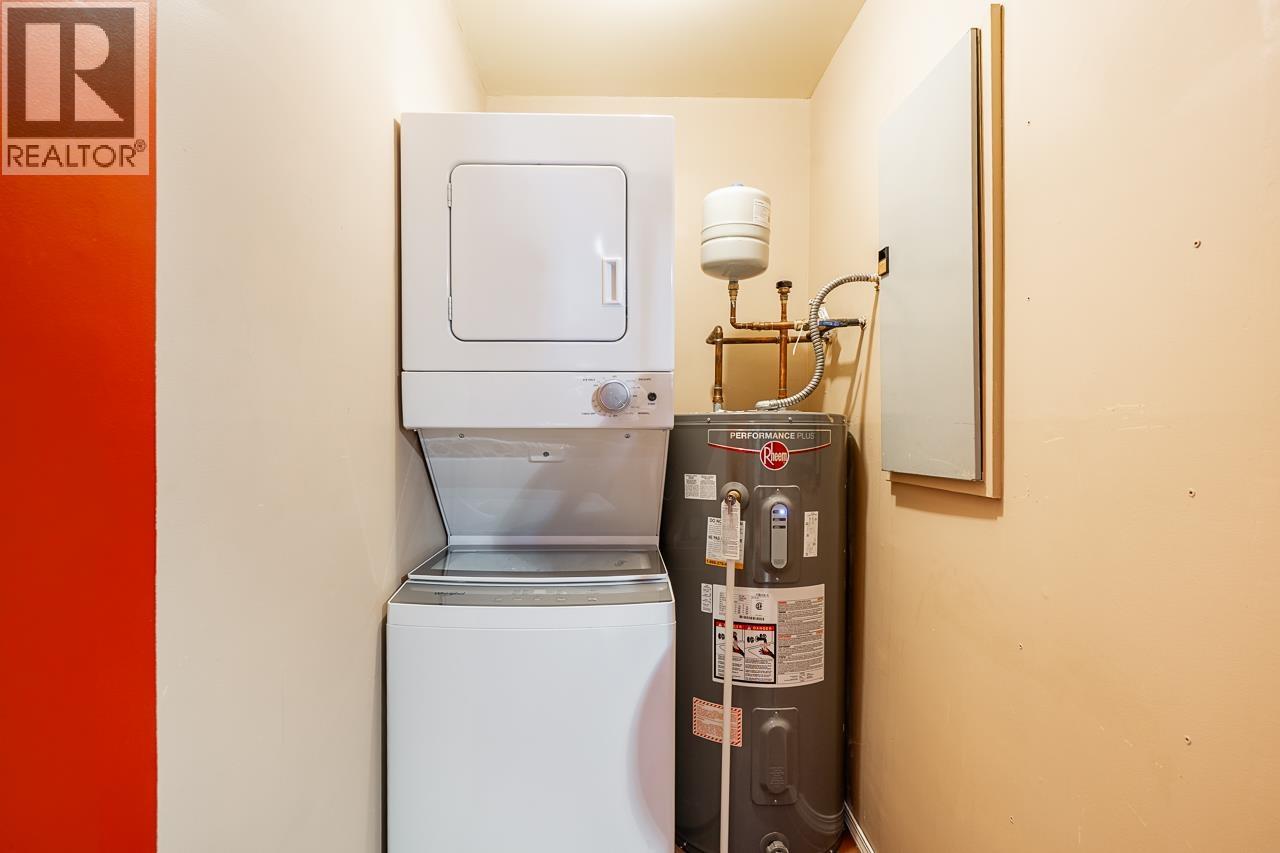 836 Millbank, Vancouver, British Columbia V5Z 3Z4 - Photo 30 - R3107327