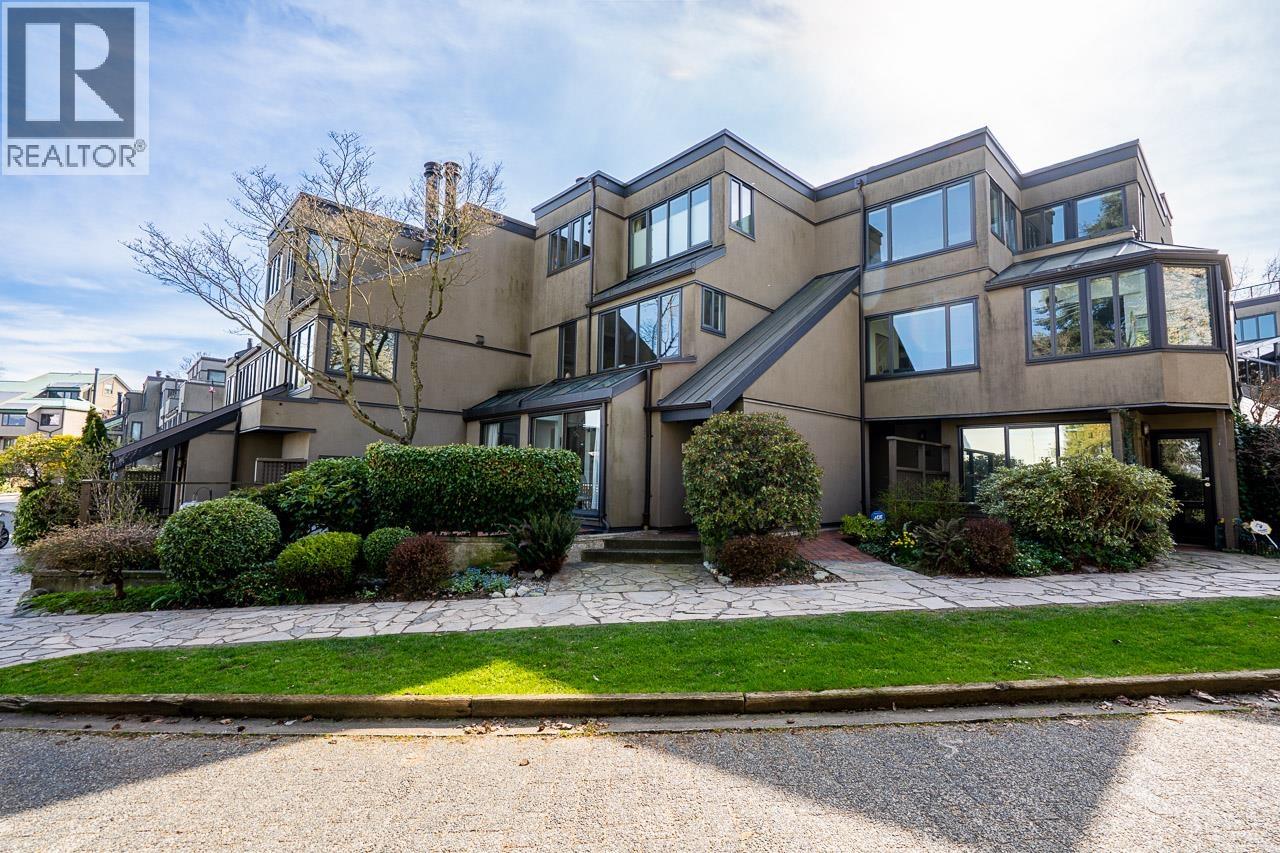 836 MILLBANK, Vancouver, British Columbia