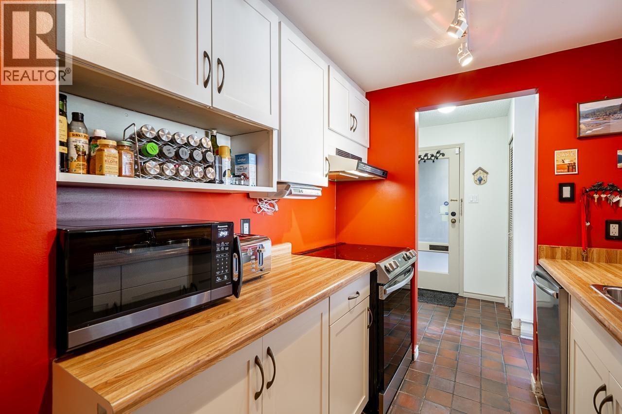 836 Millbank, Vancouver, British Columbia V5Z 3Z4 - Photo 17 - R3107327