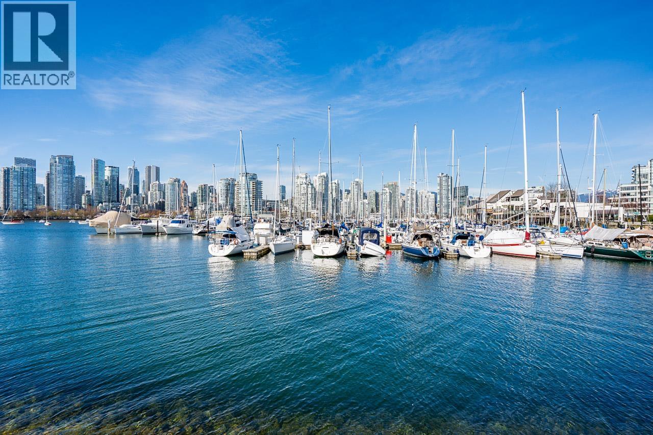 836 Millbank, Vancouver, British Columbia V5Z 3Z4 - Photo 26 - R3107327