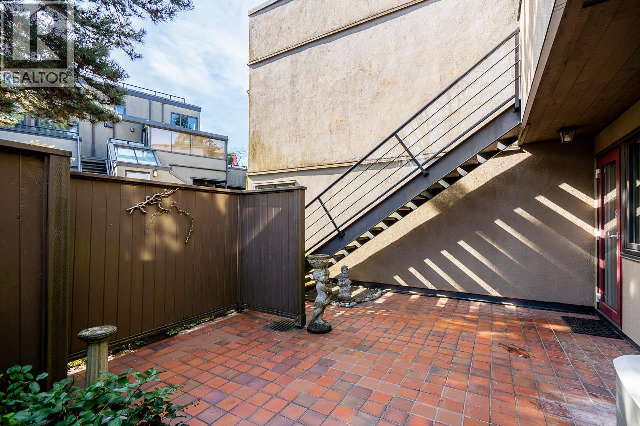 836 Millbank, Vancouver, British Columbia V5Z 3Z4 - Photo 29 - R3107327