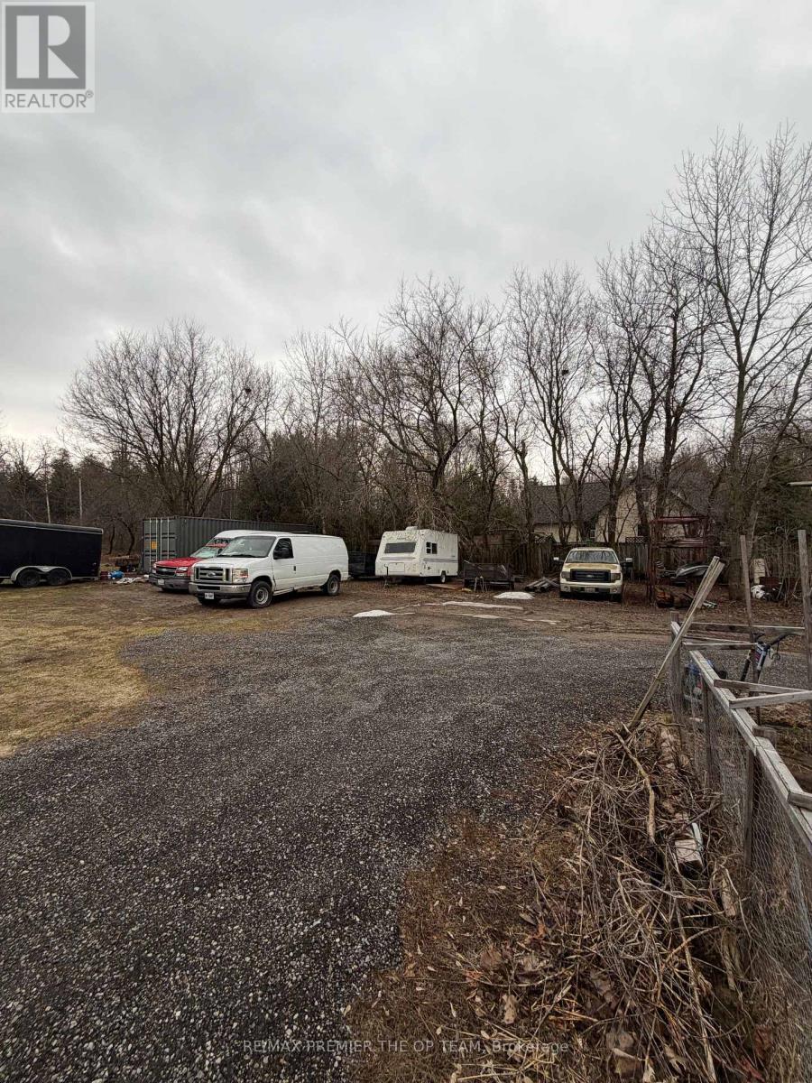 1130 Mulock Drive, Newmarket, Ontario  L3Y 9C2 - Photo 1 - N12966246