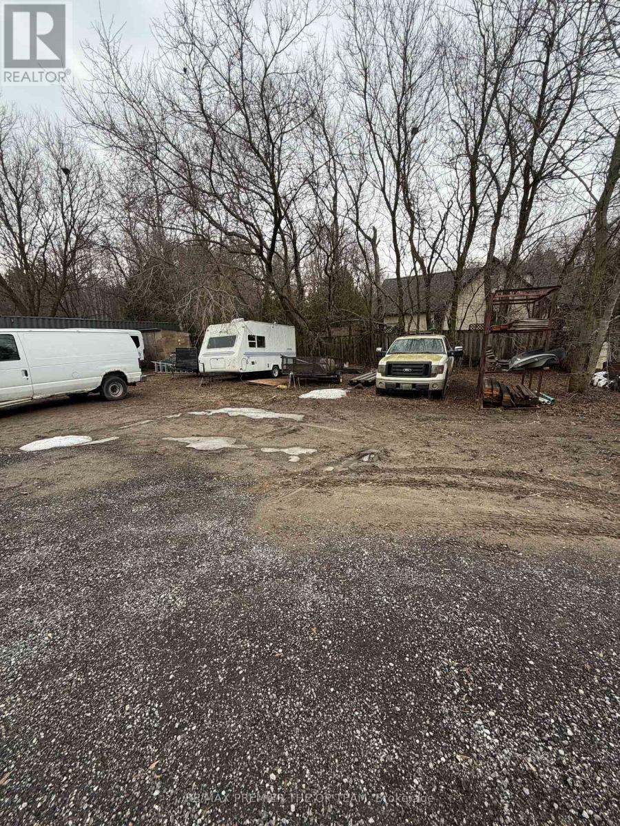 1130 Mulock Drive, Newmarket, Ontario  L3Y 9C2 - Photo 5 - N12966246