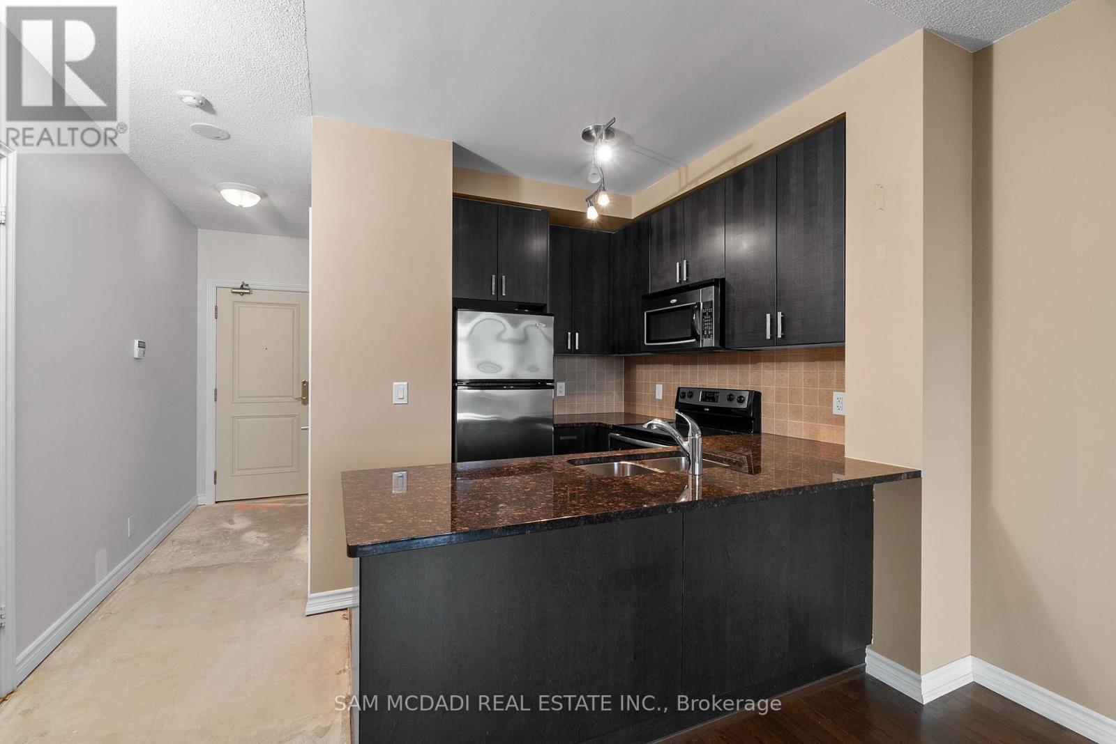 1616 - 9235 Jane Street, Vaughan, Ontario  L6A 0J8 - Photo 5 - N12966254