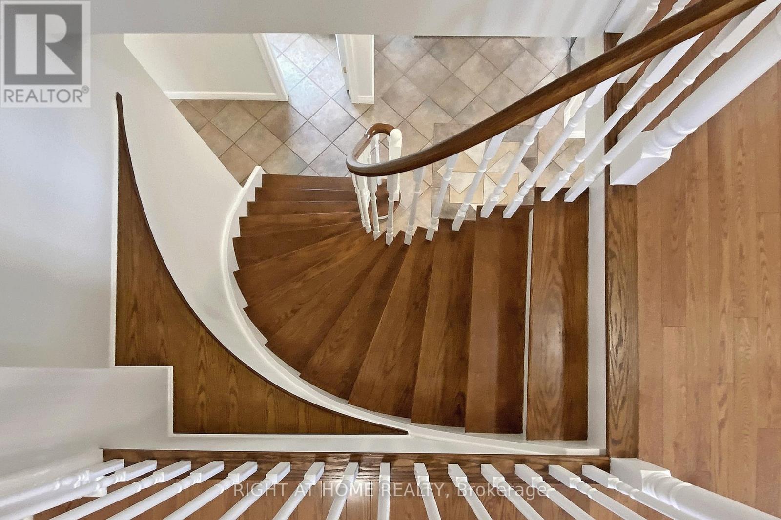 350 Sunset Beach Road, Richmond Hill, Ontario  L4E 3H9 - Photo 23 - N12966312