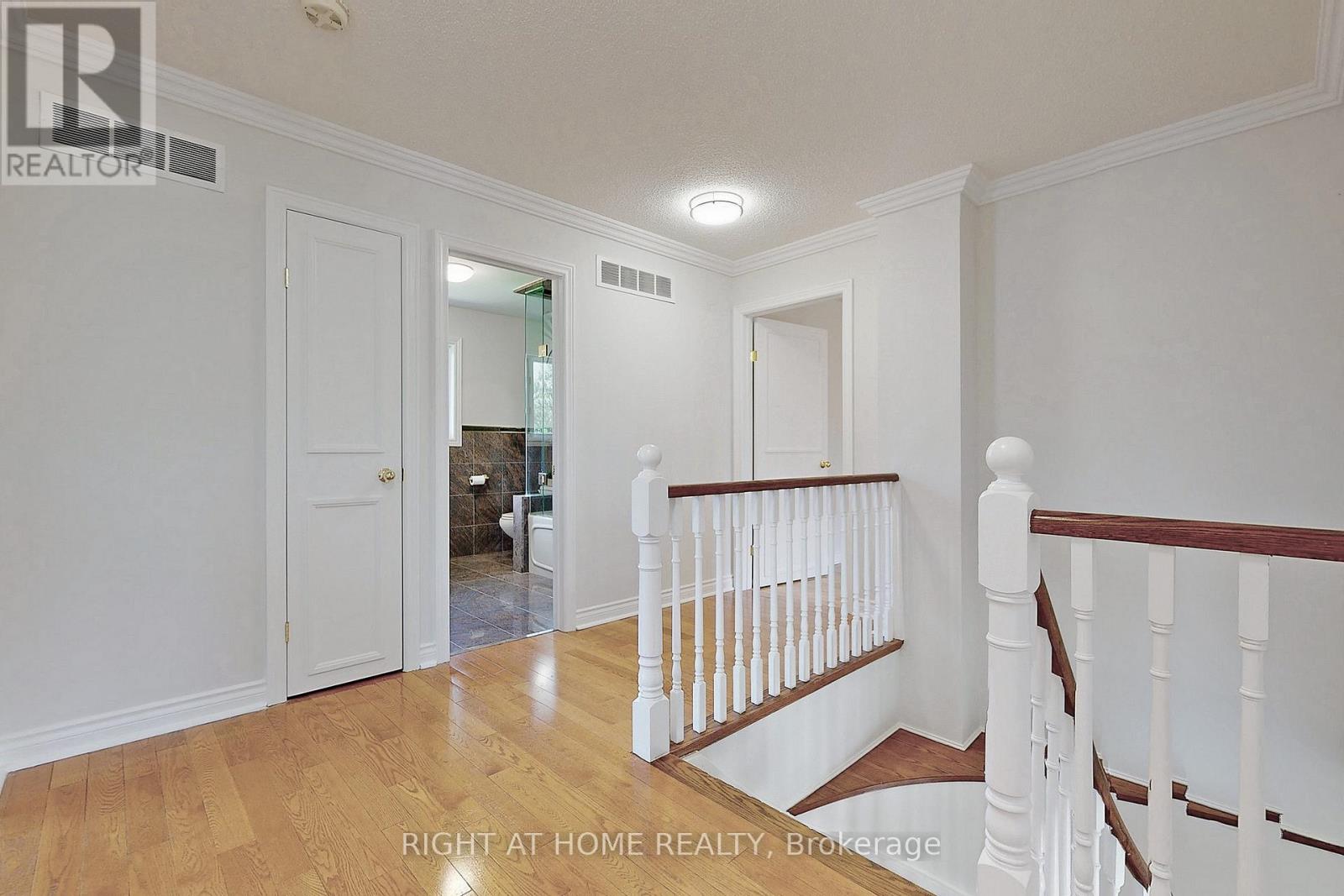 350 Sunset Beach Road, Richmond Hill, Ontario  L4E 3H9 - Photo 25 - N12966312