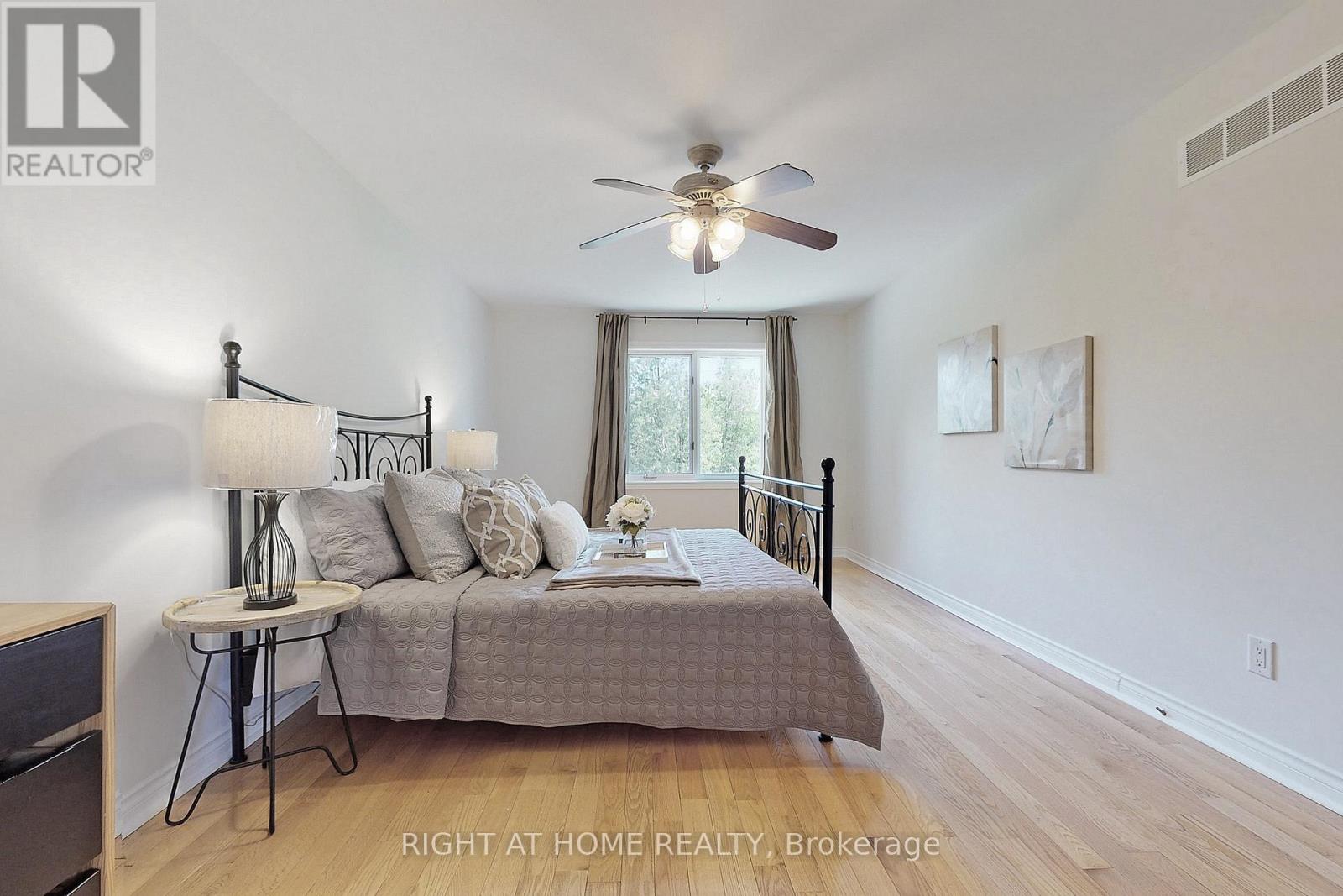 350 Sunset Beach Road, Richmond Hill, Ontario  L4E 3H9 - Photo 27 - N12966312