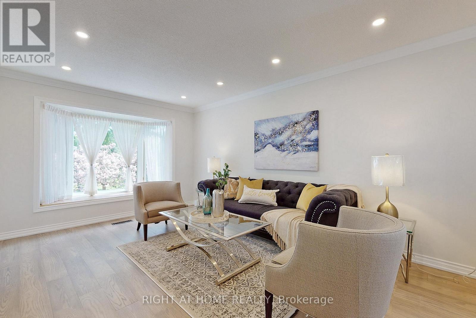 350 Sunset Beach Road, Richmond Hill, Ontario  L4E 3H9 - Photo 5 - N12966312