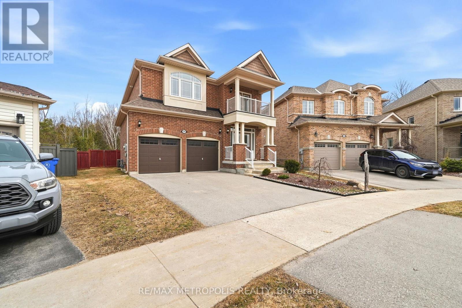 24 Bamburg Street, Georgina, Ontario  L0E 1R0 - Photo 2 - N12966320