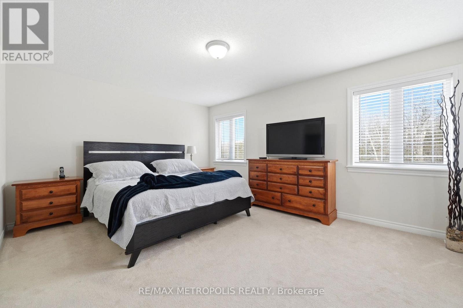 24 Bamburg Street, Georgina, Ontario  L0E 1R0 - Photo 21 - N12966320